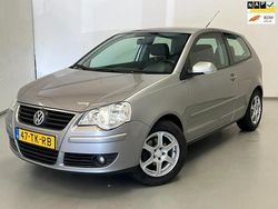 Grijs Gebruikt 2006 VW Polo Hatchback | € 999 (Eerlijke prijs)