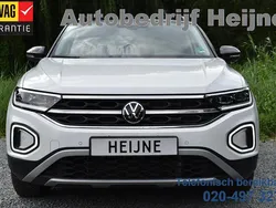 Wit Gebruikt 2024 VW T-Roc Style SUV | € 34.745 (Eerlijke prijs)