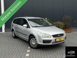 Grijs Gebruikt 2007 Ford Focus Futura Stationwagen | € 995 (Eerlijke prijs)
