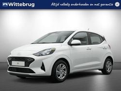 Licht wit Gebruikt 2024 Hyundai i10 Comfort Hatchback | € 16.450 (Eerlijke prijs)
