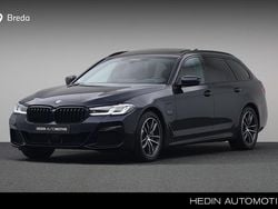 Zwart Gebruikt 2022 BMW 530e M Sport Stationwagen | € 45.880 (Eerlijke prijs)