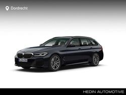 M carbonschwarz metallic (zwart metallic) Gebruikt 2021 BMW 520 Executive Stationwagen | € 37.895 (Iets duurder)