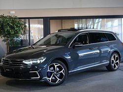 Grijs (metallic) Gebruikt 2021 VW Passat GTE Stationwagen | € 23.950 (Iets duurder)