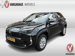 Zwart Gebruikt 2024 Toyota Yaris Cross Active SUV | € 27.850 (Eerlijke prijs)