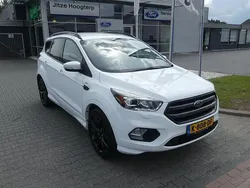 Wit Gebruikt 2017 Ford Kuga ST-Line SUV | € 16.895 (Eerlijke prijs)