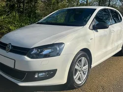 Wit Gebruikt 2014 VW Polo Life Hatchback | € 7.995 (Eerlijke prijs)