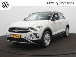 Grijs Gebruikt 2023 VW T-Roc Style SUV | € 30.900 (Eerlijke prijs)