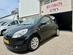 Zwart, metallic lak Gebruikt 2008 Renault Twingo Initiale Hatchback | € 2.250 (Goede deal)