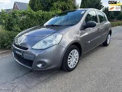 Grijs Gebruikt 2010 Renault Clio R.S. Hatchback | € 2.299 (Eerlijke prijs)