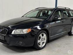 Zwart Gebruikt 2008 Volvo V70 Momentum Stationwagen | € 13.945 (Iets duurder)
