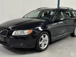 Zwart Gebruikt 2008 Volvo V70 Momentum Stationwagen | € 13.945 (Eerlijke prijs)