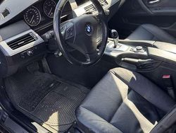 Zwart Gebruikt 2009 BMW 530 Stationwagen | € 11.750