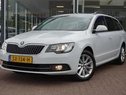 Wit Gebruikt 2014 Skoda Superb Stationwagen | € 7.950