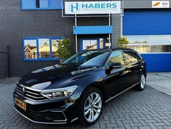 Zwart Gebruikt 2021 VW Passat Business Stationwagen | € 20.845 (Goede deal)