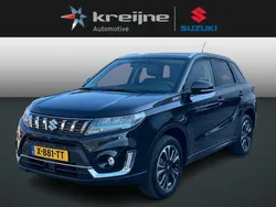 Zwart Gebruikt 2024 Suzuki Vitara Style SUV | € 29.425 (Eerlijke prijs)