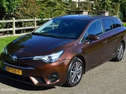 Bruin Gebruikt 2016 Toyota Avensis Sedan | € 7.900