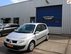 Grijs Gebruikt 2005 Renault Scénic II Komfort MPV | € 850 (Super prijs)