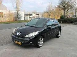 Zwart Gebruikt 2012 Peugeot 206+ Hatchback | € 2.950 (Eerlijke prijs)