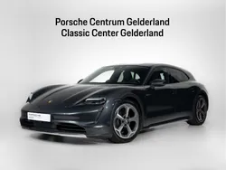 Grijs Gebruikt 2022 Porsche Taycan Cross Turismo Sedan | € 72.900 (Eerlijke prijs)