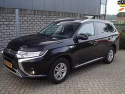 Zwart Gebruikt 2019 Mitsubishi Outlander SUV | € 20.850 (Goede deal)