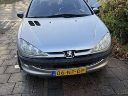 Grijs Gebruikt 2004 Peugeot 206 Hatchback | € 700 (Super prijs)