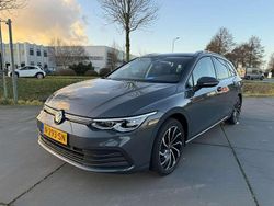 Grijs Gebruikt 2021 VW Golf VIII Life Stationwagen | € 22.250 (Eerlijke prijs)