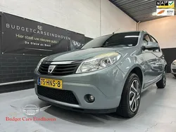 Blauw Gebruikt 2009 Dacia Sandero Lauréate Hatchback | € 2.395 (Eerlijke prijs)
