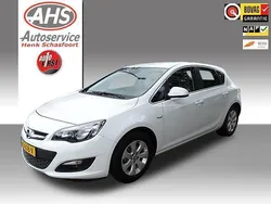 Wit Gebruikt 2015 Opel Astra Hatchback | € 8.500 (Goede deal)