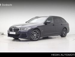 Zwart Gebruikt 2021 BMW 520 M Sport Stationwagen | € 37.895 (Eerlijke prijs)