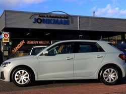 Grijs Gebruikt 2023 Audi A1 Proline Hatchback | € 25.850 (Eerlijke prijs)