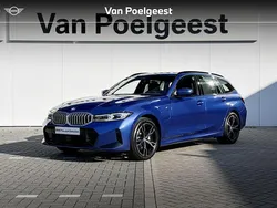 Portimao blau metallic (blauw metallic) Gebruikt 2024 BMW 330e Comfort Edition Stationwagen | € 45.900 (Super prijs)