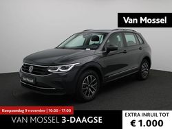 Grijs Gebruikt 2022 VW Tiguan Life SUV | € 34.400 (Goede deal)