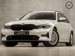Wit Gebruikt 2021 BMW 330e Executive Stationwagen | € 24.745 (Super prijs)