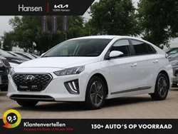 Wit Gebruikt 2022 Hyundai Ioniq Premium Sedan | € 21.945 (Eerlijke prijs)