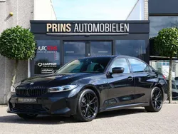 Zwart, metallic lak Gebruikt 2023 BMW 320 M Sport Sedan | € 44.950 (Duur)