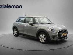 Grijs Gebruikt 2020 Mini ONE Salt Hatchback | € 12.344 (Goede deal)