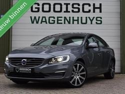 Grijs Gebruikt 2018 Volvo S60 Dynamic Sedan | € 16.890 (Eerlijke prijs)