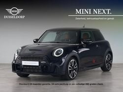 Enigmatic black (donker blauw metallic) Gebruikt 2022 Mini Cooper S Hatchback | € 29.950 (Goede deal)