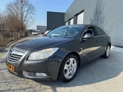 Grijs Gebruikt 2012 Opel Insignia Edition Hatchback | € 3.250 (Eerlijke prijs)