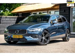 Blauw Gebruikt 2022 Volvo V60 R-Design Stationwagen | € 39.950 (Eerlijke prijs)