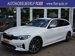 Wit Gebruikt 2020 BMW 318 Executive Stationwagen | € 27.675 (Goede deal)