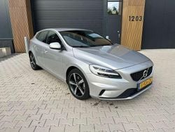 Zilver Gebruikt 2019 Volvo V40 R-Design Stationwagen | € 18.300 (Eerlijke prijs)