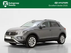 Grijs Gebruikt 2025 VW T-Roc Life SUV | € 36.900 (Eerlijke prijs)