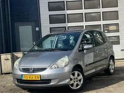 Grijs Gebruikt 2005 Honda Jazz LS Hatchback | € 2.295 (Eerlijke prijs)