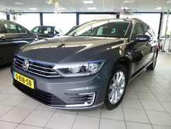 Grijs Gebruikt 2016 VW Passat Highline Stationwagen | € 15.450 (Goede deal)