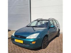 Groen Gebruikt 2001 Ford Focus Ambiente Stationwagen | € 399 (Goede deal)
