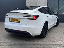 Zwart Gebruikt 2024 Tesla Model 3 Standard Range Plus Sedan | € 35.999 (Eerlijke prijs)