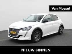 Wit Gebruikt 2022 Peugeot e-208 Active Hatchback | € 16.900 (Goede deal)