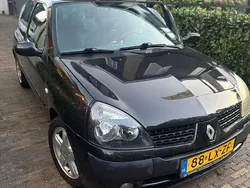 Gebruikt 2003 Renault Clio II Hatchback | € 1.500 (Duur)