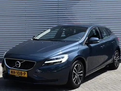 Blauw Gebruikt 2017 Volvo V40 Stationwagen | € 10.440 (Eerlijke prijs)